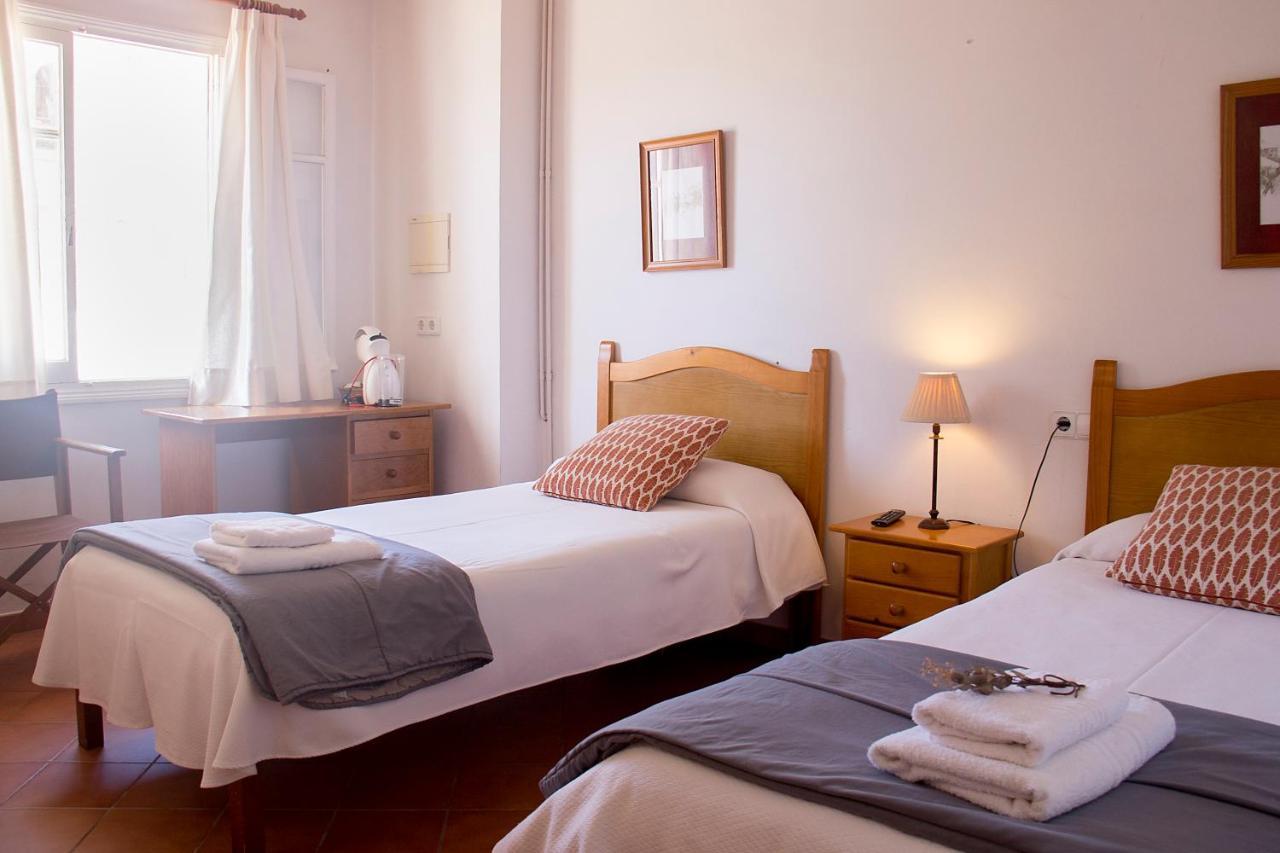Grupoandria El Claustre De Ciutadella - Hospederia Hostel Ngoại thất bức ảnh