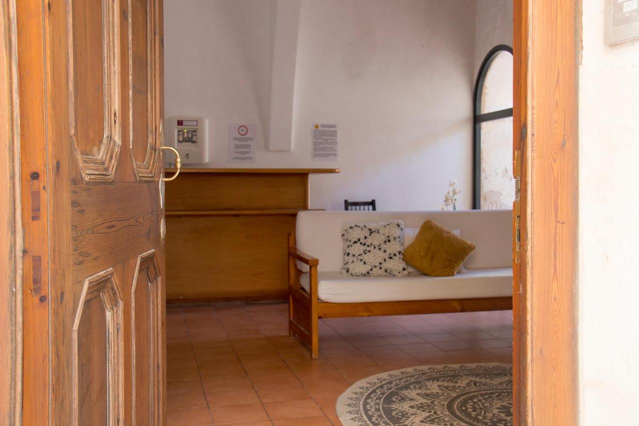 Grupoandria El Claustre De Ciutadella - Hospederia Hostel Ngoại thất bức ảnh